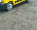 Желтый Рено Кенгу, объемом двигателя 1.9 л и пробегом 270 тыс. км за 3100 $, фото 1 на Automoto.ua