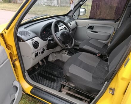 Желтый Рено Кенгу, объемом двигателя 1.5 л и пробегом 220 тыс. км за 2850 $, фото 7 на Automoto.ua