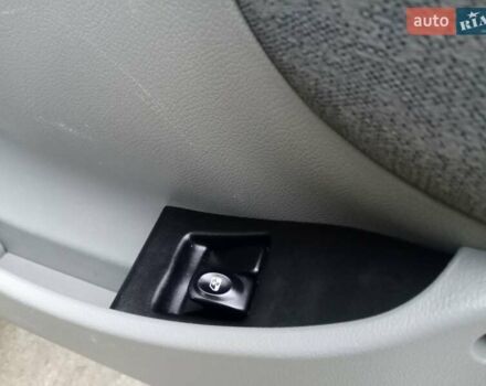 Желтый Рено Кенгу, объемом двигателя 1.4 л и пробегом 290 тыс. км за 3500 $, фото 54 на Automoto.ua