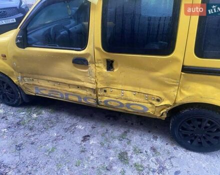 Желтый Рено Кенгу, объемом двигателя 1.46 л и пробегом 111 тыс. км за 2400 $, фото 4 на Automoto.ua