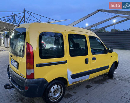 Желтый Рено Кенгу, объемом двигателя 1.46 л и пробегом 449 тыс. км за 2700 $, фото 5 на Automoto.ua