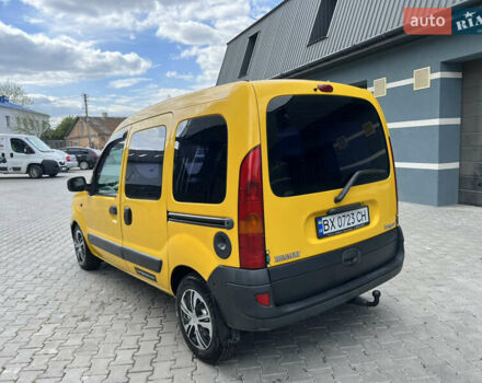 Желтый Рено Кенгу, объемом двигателя 1.46 л и пробегом 218 тыс. км за 3350 $, фото 2 на Automoto.ua