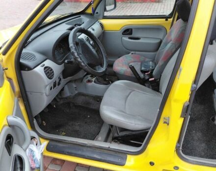 Жовтий Рено Кєнгу, об'ємом двигуна 1.5 л та пробігом 240 тис. км за 3650 $, фото 2 на Automoto.ua