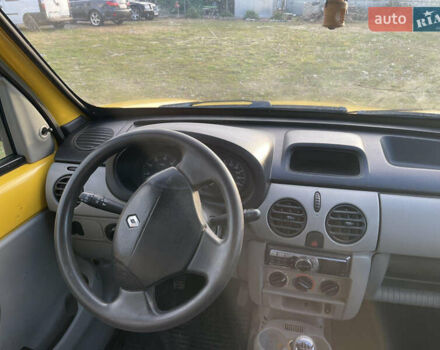 Желтый Рено Кенгу, объемом двигателя 1.5 л и пробегом 485 тыс. км за 2750 $, фото 21 на Automoto.ua