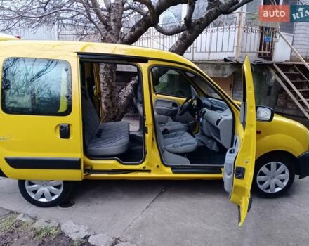 Желтый Рено Кенгу, объемом двигателя 1.4 л и пробегом 290 тыс. км за 3500 $, фото 5 на Automoto.ua