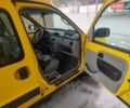 Жовтий Рено Кєнгу, об'ємом двигуна 1.4 л та пробігом 250 тис. км за 2373 $, фото 3 на Automoto.ua