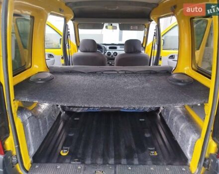 Желтый Рено Кенгу, объемом двигателя 1.5 л и пробегом 220 тыс. км за 3899 $, фото 11 на Automoto.ua