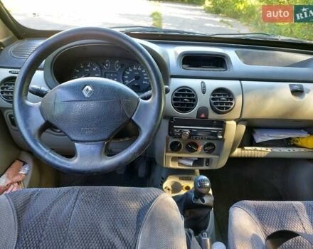 Желтый Рено Кенгу, объемом двигателя 1.46 л и пробегом 225 тыс. км за 3300 $, фото 4 на Automoto.ua