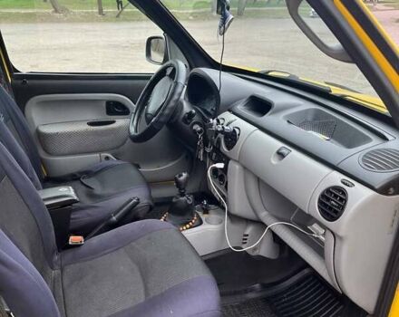 Желтый Рено Кенгу, объемом двигателя 1.46 л и пробегом 200 тыс. км за 3600 $, фото 22 на Automoto.ua