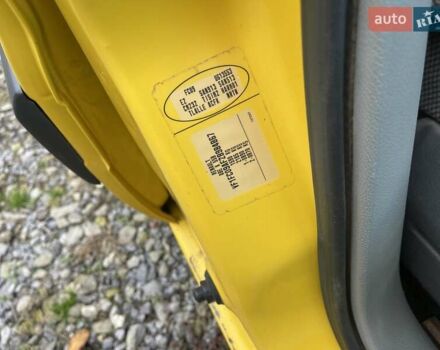 Желтый Рено Кенгу, объемом двигателя 1.46 л и пробегом 486 тыс. км за 2650 $, фото 5 на Automoto.ua