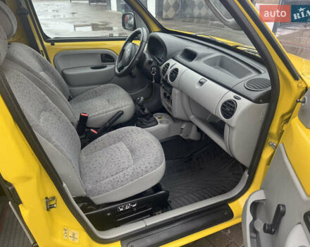 Желтый Рено Кенгу, объемом двигателя 1.46 л и пробегом 244 тыс. км за 2950 $, фото 1 на Automoto.ua