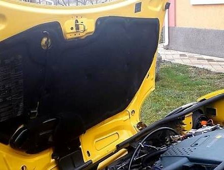 Желтый Рено Кенгу, объемом двигателя 1.9 л и пробегом 258 тыс. км за 3300 $, фото 6 на Automoto.ua