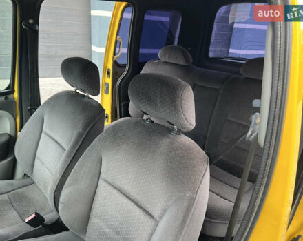 Желтый Рено Кенгу, объемом двигателя 1.46 л и пробегом 218 тыс. км за 3350 $, фото 16 на Automoto.ua