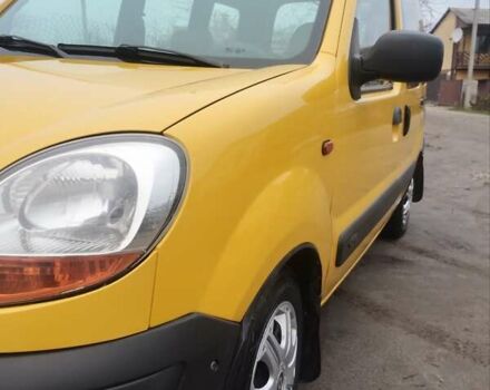 Желтый Рено Кенгу, объемом двигателя 1.5 л и пробегом 225 тыс. км за 3650 $, фото 2 на Automoto.ua