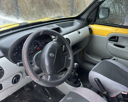 Желтый Рено Кенгу, объемом двигателя 1.46 л и пробегом 226 тыс. км за 3500 $, фото 6 на Automoto.ua