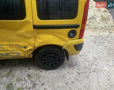 Желтый Рено Кенгу, объемом двигателя 1.46 л и пробегом 111 тыс. км за 2400 $, фото 5 на Automoto.ua