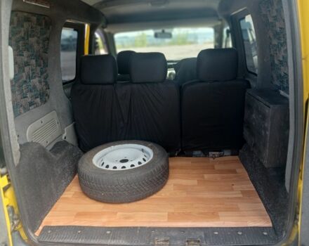 Желтый Рено Кенгу, объемом двигателя 1.5 л и пробегом 300 тыс. км за 3257 $, фото 9 на Automoto.ua