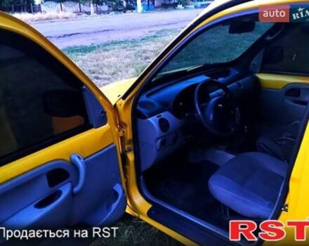 Желтый Рено Кенгу, объемом двигателя 1.46 л и пробегом 100 тыс. км за 3300 $, фото 3 на Automoto.ua