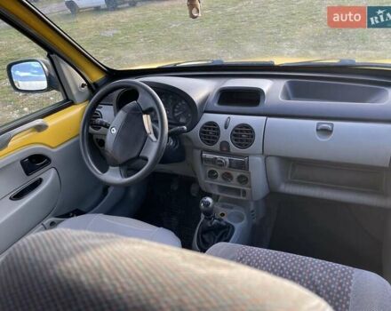 Желтый Рено Кенгу, объемом двигателя 1.46 л и пробегом 486 тыс. км за 2650 $, фото 12 на Automoto.ua