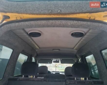 Желтый Рено Кенгу, объемом двигателя 1.46 л и пробегом 227 тыс. км за 2999 $, фото 14 на Automoto.ua