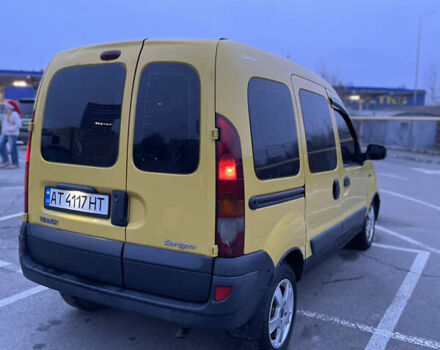 Желтый Рено Кенгу, объемом двигателя 1.5 л и пробегом 300 тыс. км за 4000 $, фото 3 на Automoto.ua