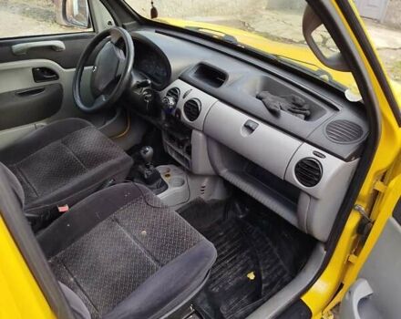 Желтый Рено Кенгу, объемом двигателя 1.5 л и пробегом 200 тыс. км за 2300 $, фото 4 на Automoto.ua