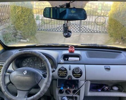 Желтый Рено Кенгу, объемом двигателя 1.5 л и пробегом 240 тыс. км за 4350 $, фото 3 на Automoto.ua