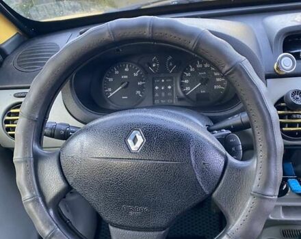 Желтый Рено Кенгу, объемом двигателя 1.5 л и пробегом 240 тыс. км за 4350 $, фото 4 на Automoto.ua