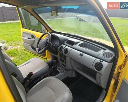 Желтый Рено Кенгу, объемом двигателя 1.46 л и пробегом 311 тыс. км за 2900 $, фото 15 на Automoto.ua