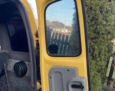 Желтый Рено Кенгу, объемом двигателя 1.5 л и пробегом 240 тыс. км за 4350 $, фото 10 на Automoto.ua