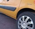Желтый Рено Кенгу, объемом двигателя 1.5 л и пробегом 173 тыс. км за 3450 $, фото 21 на Automoto.ua