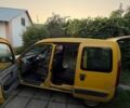 Желтый Рено Кенгу, объемом двигателя 1.46 л и пробегом 200 тыс. км за 2500 $, фото 1 на Automoto.ua