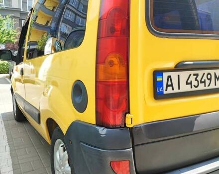 Желтый Рено Кенгу, объемом двигателя 1.5 л и пробегом 300 тыс. км за 4300 $, фото 2 на Automoto.ua