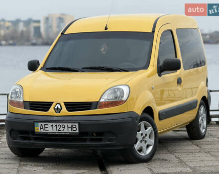 Желтый Рено Кенгу, объемом двигателя 1.46 л и пробегом 230 тыс. км за 3999 $, фото 3 на Automoto.ua