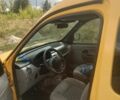 Желтый Рено Кенгу, объемом двигателя 1.5 л и пробегом 390 тыс. км за 3400 $, фото 5 на Automoto.ua