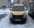 Желтый Рено Кенгу, объемом двигателя 1.5 л и пробегом 307 тыс. км за 4500 $, фото 1 на Automoto.ua