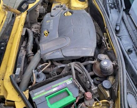 Желтый Рено Кенгу, объемом двигателя 1.5 л и пробегом 263 тыс. км за 5000 $, фото 11 на Automoto.ua