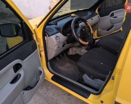 Желтый Рено Кенгу, объемом двигателя 1.5 л и пробегом 320 тыс. км за 4400 $, фото 5 на Automoto.ua