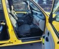 Жовтий Рено Кєнгу, об'ємом двигуна 1.5 л та пробігом 181 тис. км за 4200 $, фото 10 на Automoto.ua