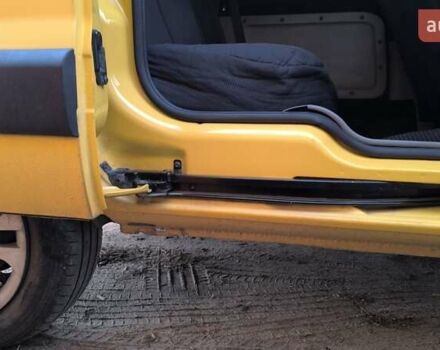 Желтый Рено Кенгу, объемом двигателя 1.5 л и пробегом 320 тыс. км за 4400 $, фото 13 на Automoto.ua