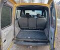 Желтый Рено Кенгу, объемом двигателя 1.5 л и пробегом 364 тыс. км за 3800 $, фото 8 на Automoto.ua