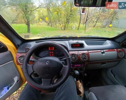 Желтый Рено Кенгу, объемом двигателя 1.5 л и пробегом 260 тыс. км за 4200 $, фото 6 на Automoto.ua