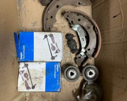 Желтый Рено Кенгу, объемом двигателя 1.5 л и пробегом 263 тыс. км за 5000 $, фото 21 на Automoto.ua