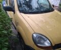 Желтый Рено Кенгу, объемом двигателя 0 л и пробегом 220 тыс. км за 1200 $, фото 1 на Automoto.ua