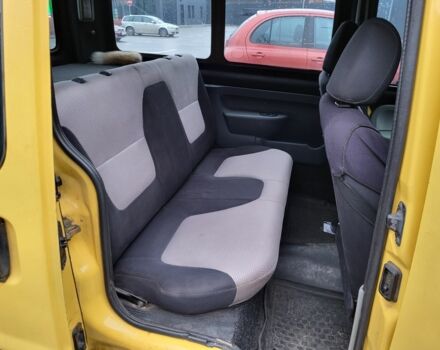 Желтый Рено Кенгу, объемом двигателя 1.5 л и пробегом 263 тыс. км за 5000 $, фото 4 на Automoto.ua