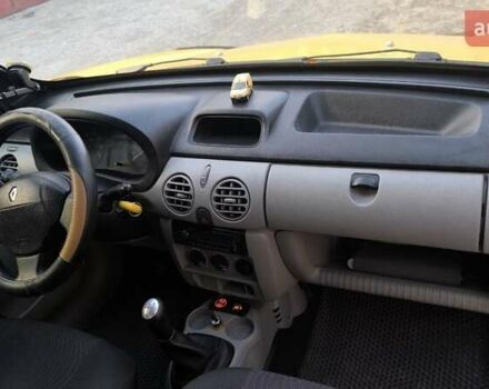 Желтый Рено Кенгу, объемом двигателя 1.5 л и пробегом 320 тыс. км за 4400 $, фото 8 на Automoto.ua