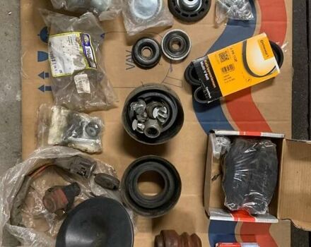 Желтый Рено Кенгу, объемом двигателя 1.5 л и пробегом 263 тыс. км за 5000 $, фото 19 на Automoto.ua