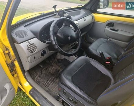Желтый Рено Кенгу, объемом двигателя 1.5 л и пробегом 340 тыс. км за 3200 $, фото 13 на Automoto.ua