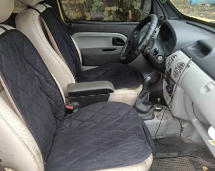 Желтый Рено Кенгу, объемом двигателя 1.5 л и пробегом 207 тыс. км за 3600 $, фото 1 на Automoto.ua