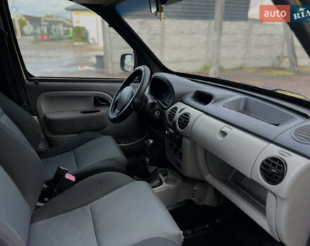 Рено Кєнгу 2006 у Житомирі на Automoto.ua Жовтий Рено Кєнгу, об'ємом двигуна 1.5 л та пробігом 300 тис. км за 3600 $, фото 9 на Automoto.ua